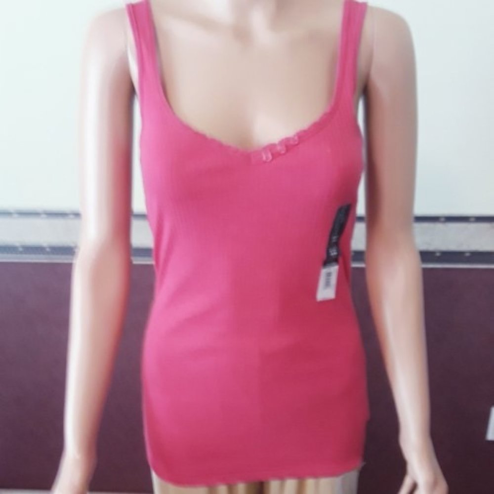 Faded Glory Dark Pink Cami with Lace and Buttons at Neckline Size Small NWT